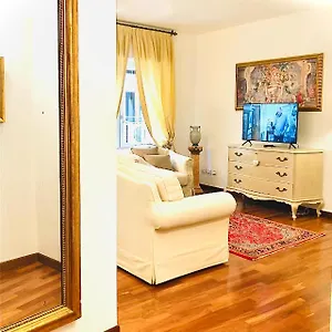Q19 Apartment Verona