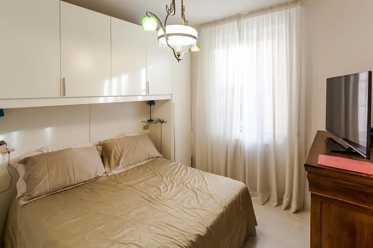 La Corticella Luxury Suite, With Terrace Lucca Apartment